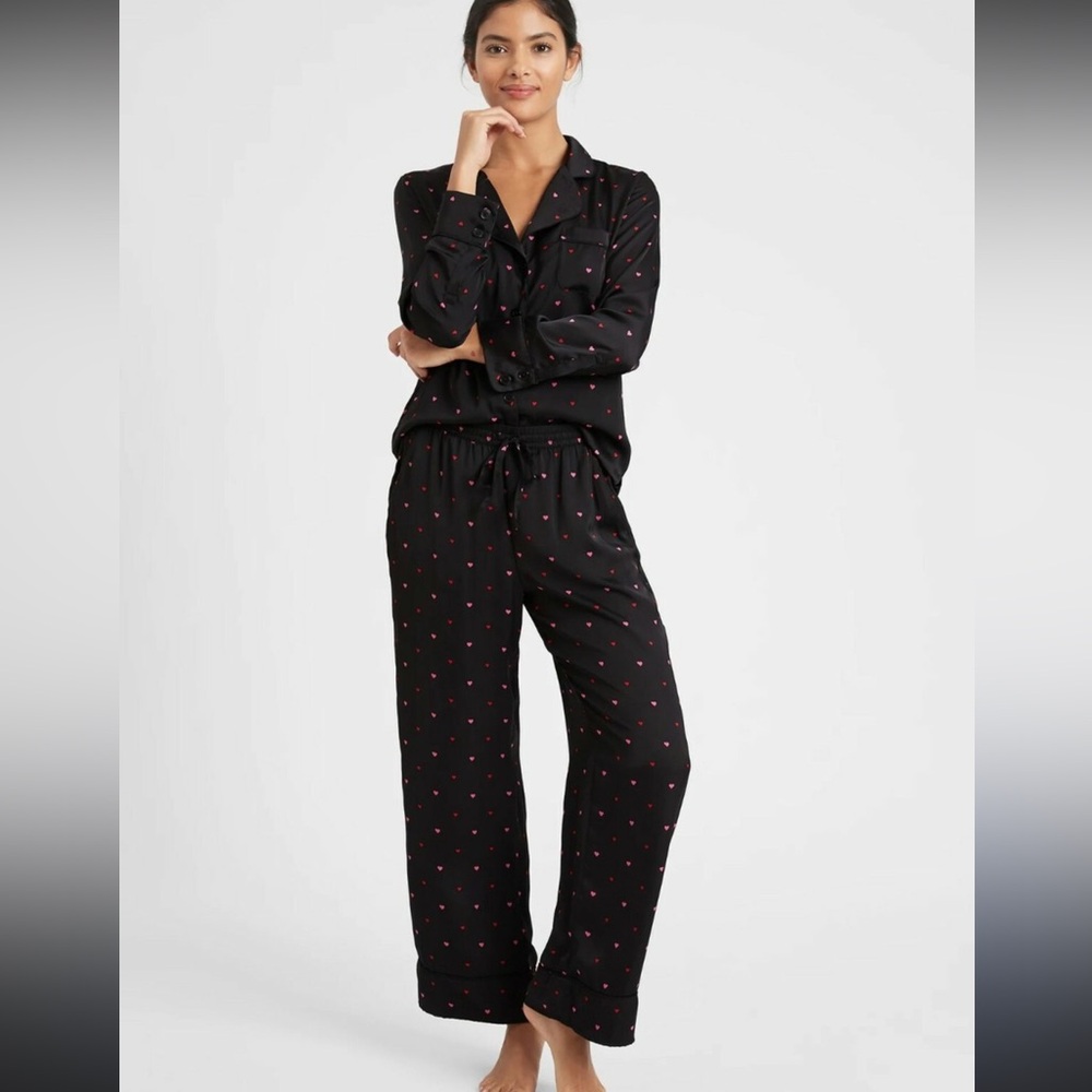 Banana Republic satin heart pajamas